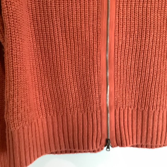 Rachel Roy Sweater, pumpkin color, size medium - Picture 4 of 6
